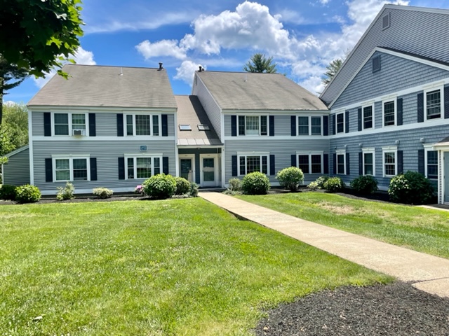 104 Springbrook Circle