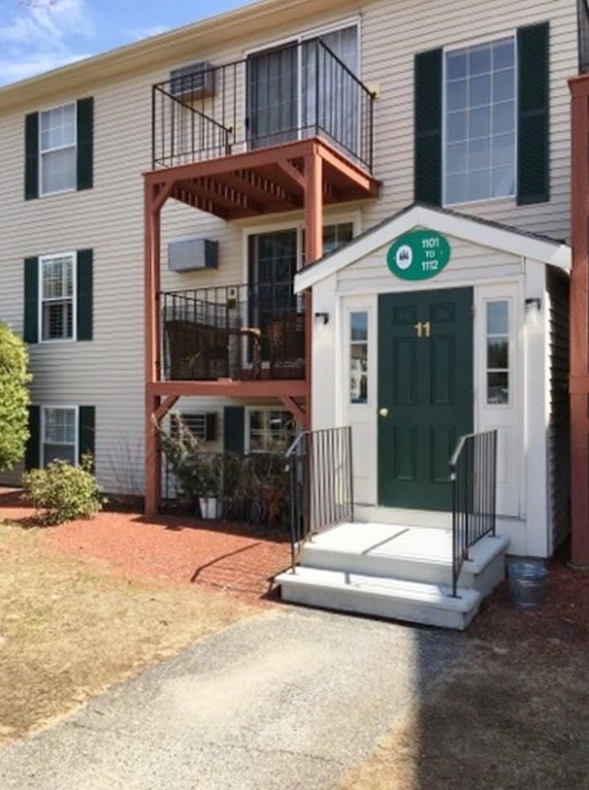 1105 White Cedar Blvd